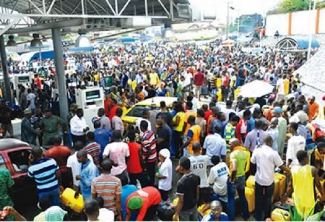 NNPC resolves the cause of fuel scarcity